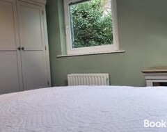 Cijela kuća/apartman Sullatober House With Hot Tub And Games Room (Carrickfergus, Ujedinjeno Kraljevstvo)