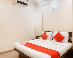 OYO 16354 Hotel Sai Srushti (Shirdi, Indija)