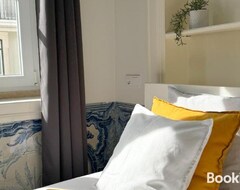 Nhà trọ Cozy room with shared bathroom on Rua Augusta (Lisbon, Bồ Đào Nha)