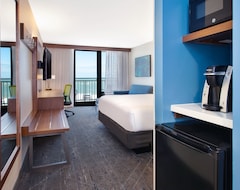 Holiday Inn Express & Suites VA Beach Oceanfront, an IHG Hotel (Virginia Beach, Sjedinjene Američke Države)