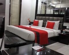 Hotel OYO Rooms Kalkaji (Delhi, India)