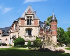 Hotel Chateau D Esclimont (Saint-Symphorien-le-Château, Frankrig)