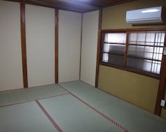 Pensión Guesthouse Fujitatami (Osaka, Japón)