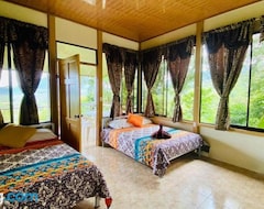Khách sạn Arenal Jungla Lodge (San José, Costa Rica)