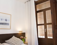 Hotel Living Valencia Apartments - Merced (Valencia, Španjolska)