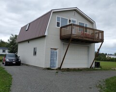 Entire House / Apartment Lovers Loft, Ocean View And Beach Access (Grande-Digue, Canada)