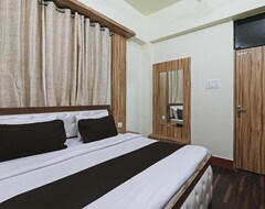Collection O Hotel SKY Hills (Vadodara, Indien)