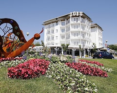 Hotel Lungomare (Cérvia, Italia)