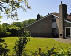Toàn bộ căn nhà/căn hộ Comfortable Holiday Home With Dishwasher, 16 Km. From Assen (Midden-Drenthe, Hà Lan)