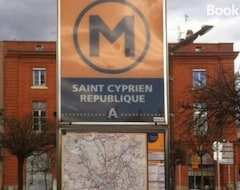 Tüm Ev/Apart Daire T2 Tout Confort Avec Terrasse- Metro Saint Cyprien (Toulouse, Fransa)