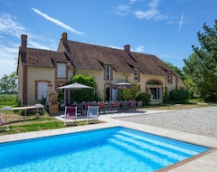 Toàn bộ căn nhà/căn hộ Crazy Villa Le Petit Belair (18) - Heated Pool - Foot - 2h Paris - 30p. (Aubigny-sur-Nère, Pháp)