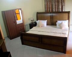 Hotelli Ponderosa Travel Lodge (Accra, Ghana)