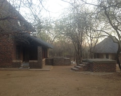 Khách sạn Le Roux Lodge (Marloth Park, Nam Phi)