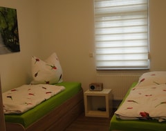Koko talo/asunto Your Cozy, Family-friendly Apartment With Gr. Living Area & 2 Bedrooms (Radebeul, Saksa)
