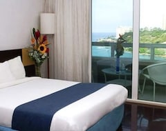 Playa Grande Caribe Hotel & Marina (Catia La Mar, Venezuela)