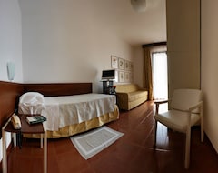 Hotel Della Baia (Baia Domizia, Italy)