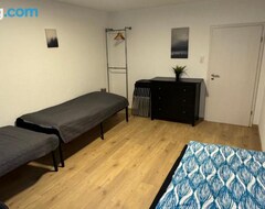 Hele huset/lejligheden 5-room Apartment (120 Sqm) With 2 Bathrooms, 2 Kitchens, Bar Area & Balcony Directly In The City Centre (Karlsruhe, Tyskland)