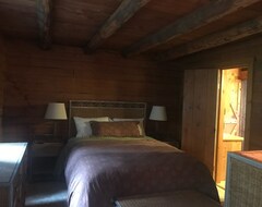 Entire House / Apartment French Creek Inn. Creekside Cabin With Fire Sauna (Riggins, USA)