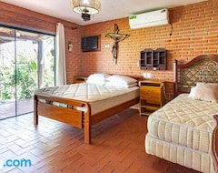 Entire House / Apartment Scenic Mountain Stay (La Guardia, Bolivia)