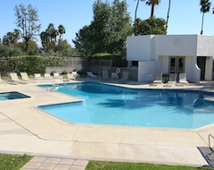 Toàn bộ căn nhà/căn hộ Chic Contemporary Retreat in the heart of South Palm Desert (Palm Desert, Hoa Kỳ)
