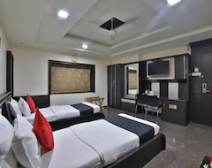 Khách sạn Capital O 2573 Hotel Jash Palace (Jamnagar, Ấn Độ)