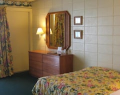 Hotel Cutty Sark Efficiencies And Historic Cottage'S (Virginia Beach, Sjedinjene Američke Države)