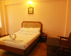 Khách sạn Hotel Blue Bird (Udhagamandalam, Ấn Độ)