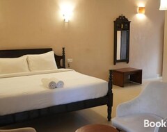 La Ritz Beach Luxury Hotel (Morjim, Indija)