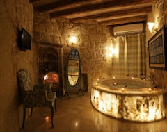 Tafoni Houses Cave Hotel (Ortahisar, Tyrkiet)