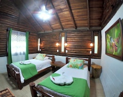 Hotelli Arenal Oasis (Playa Flamingo, Costa Rica)