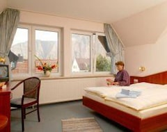 Khách sạn Double Room Shower / Wc - Hotel Burgblick (Bad Kreuznach, Đức)