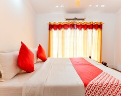 Hotel OYO 23103 Houseboat Ganga 5bhk Deluxe (Alappuzha, India)