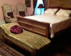 Hotel Hall Place Bed & Breakfast (Glasgow, USA)