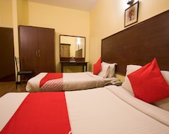 Hotel OYO 12763 Shiva Residencia (Hyderabad, India)