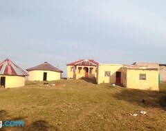 Entire House / Apartment Tshezi Family (Ngqeleni, South Africa)