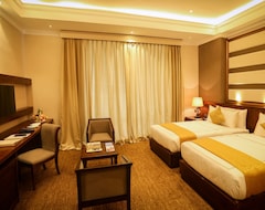 The Golden Crown Hotel (Kandy, Sirilanka)
