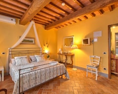 Bed & Breakfast Antico Casale (Castelfranco di Sotto, Ý)