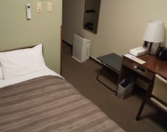 Hotel Route-Inn Kamisuwa (Suwa, Japón)