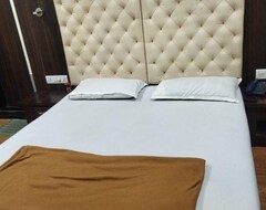 Hotel Divya International (Thane, India)