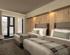 Peaks Hotel And Suites (Banff, Canada)