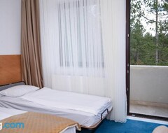 Hotel Borovi Forest Resort & Spa (Sjenica, Sırbistan)