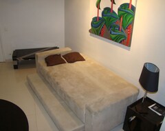 Koko talo/asunto Luxury - Safety In Leblon, 2 Rooms, 2 Compl Bath, Beach, Up 7 People, Wifi, Air (Rio de Janeiro, Brasilia)