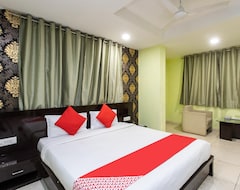 Khách sạn Capital O 3222 Swan Paradise (Indore, Ấn Độ)