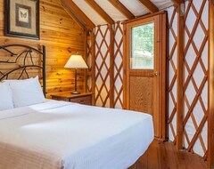 Tüm Ev/Apart Daire Shenandoah Crossing™ - 2 Bedroom 1 Bath Yurt (Gordonsville, ABD)