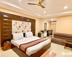 Hotel V-i sea view, puri private-beach-gym-spa fully-airconditioned-hotel lift-and-parking-facilities breakfast-included (Puri, Indija)