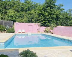 Toàn bộ căn nhà/căn hộ Guest House In Private Villa (Mons, Pháp)