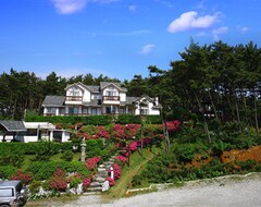 Khách sạn Taean Petit Maison Pension (Taean, Hàn Quốc)