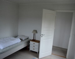 Casa/apartamento entero Charmigt Gammalt Hus Med HÖg Standard, Mitt I Naturen (Väddö, Suecia)