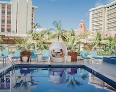 Khách sạn Minutes Walk To Waikiki Beach! 2 Ocean View Units For 12, Restaurant, Pool! (Honolulu, Hoa Kỳ)