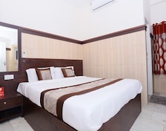 Khách sạn Ascot Hotel (Kochi, Ấn Độ)
